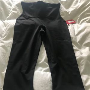 Spanx Compression Knee Pants
